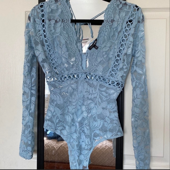 Fashion Nova Lace Bodysuit - Picture 2 of 4